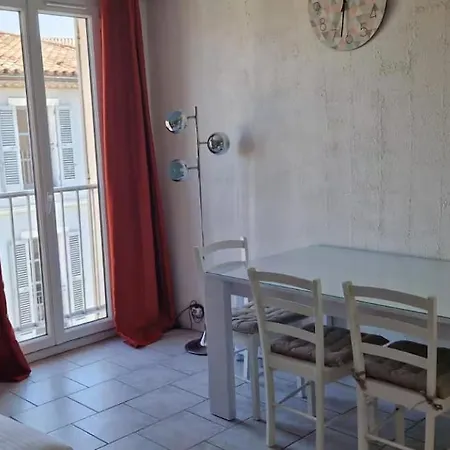 Beautiful Studio Ideal For A Romantic Saint Tropez
